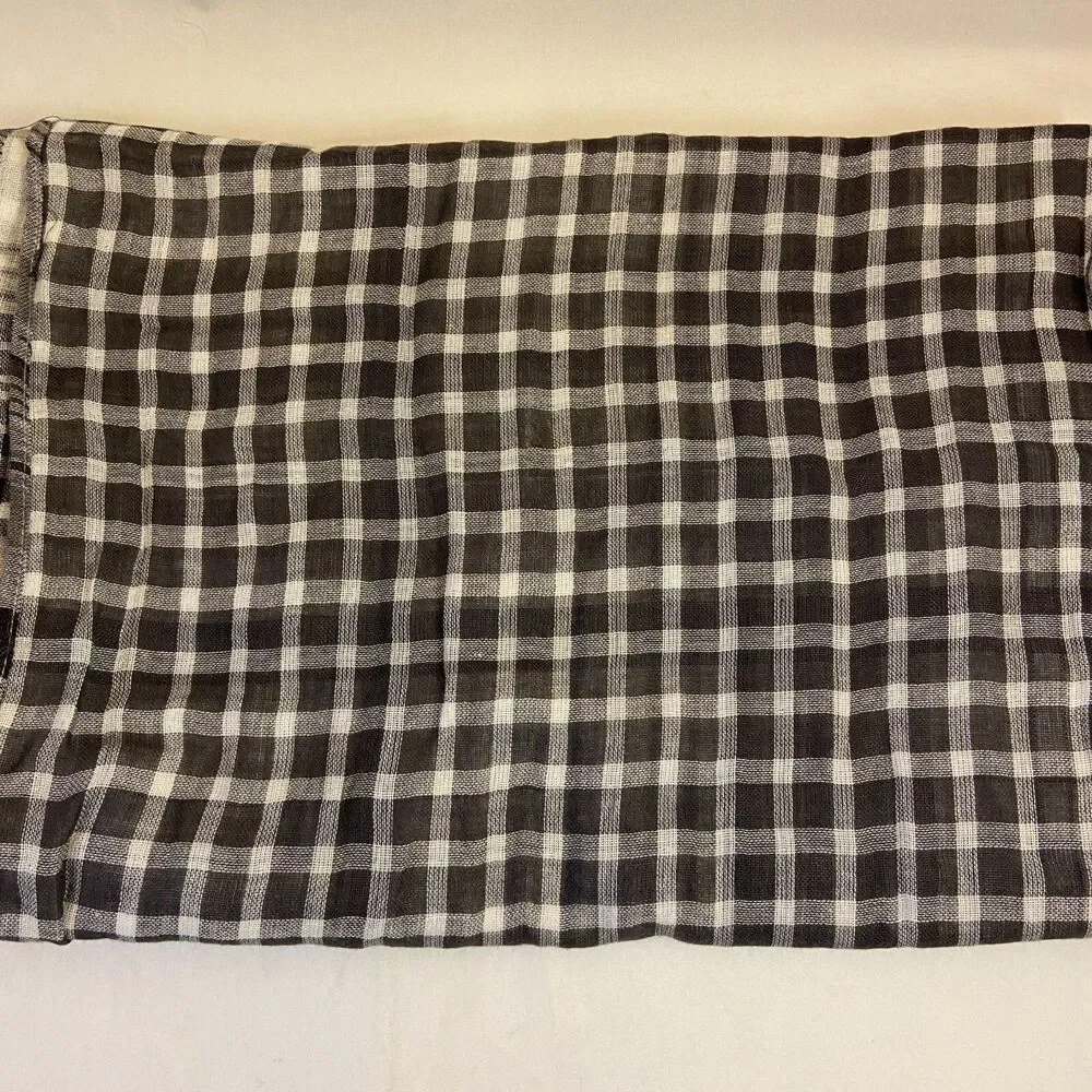 #6234 Black white and gray scarf lighweight 13x71 inches